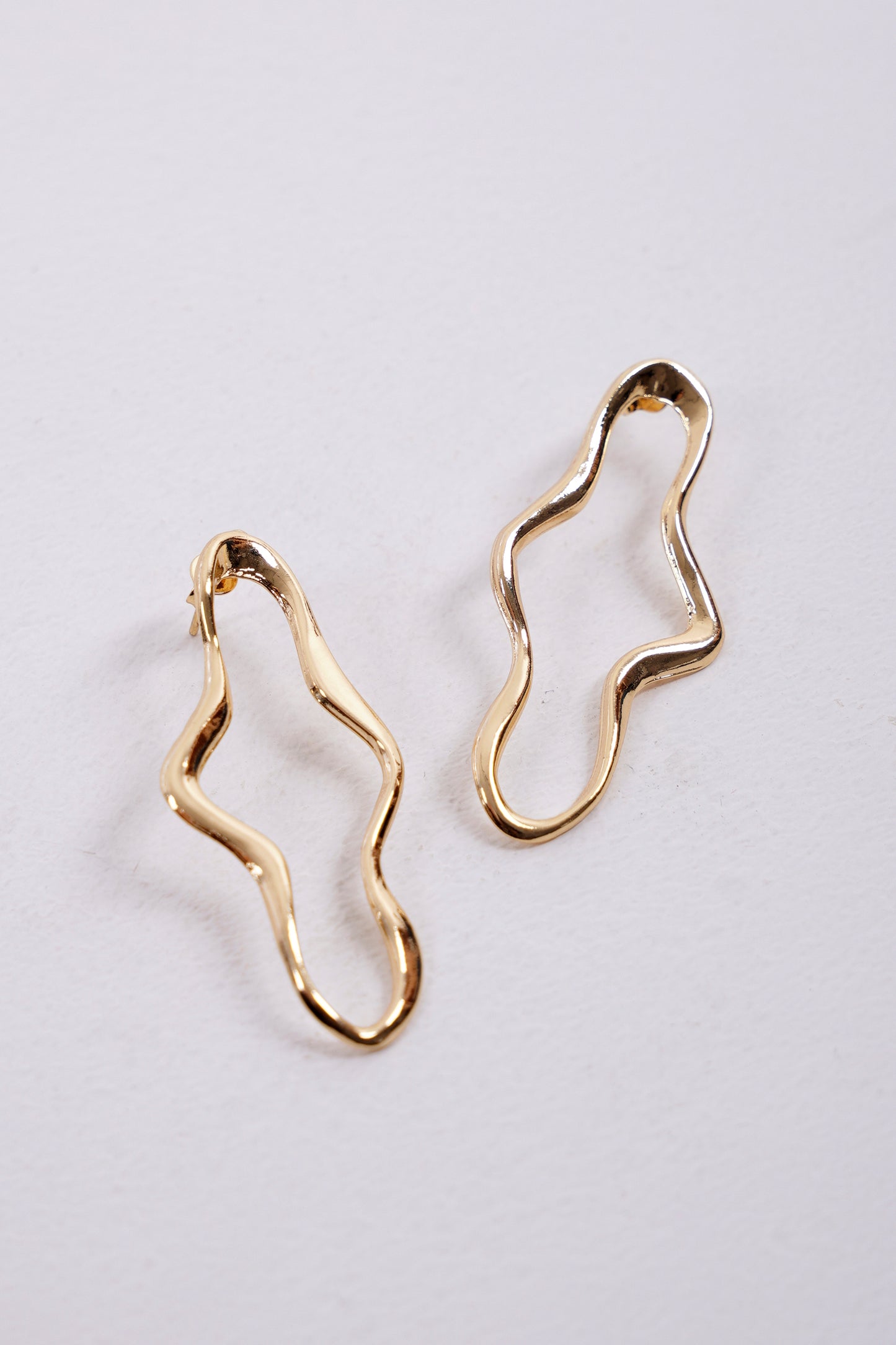 Rockwell – (Open Organic-shaped Earring)